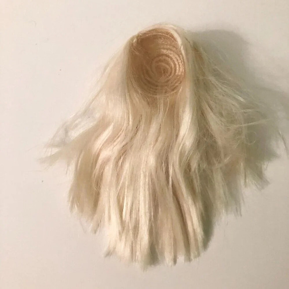 Liv Doll Sophie with Blonde Wig Articulated Doll - Picture 15 of 16